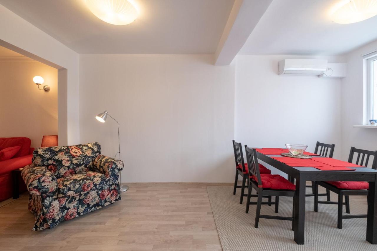 Lz Spacious One Bedroom Apartment In Top Centre By Flat Mаnager Szófia Kültér fotó